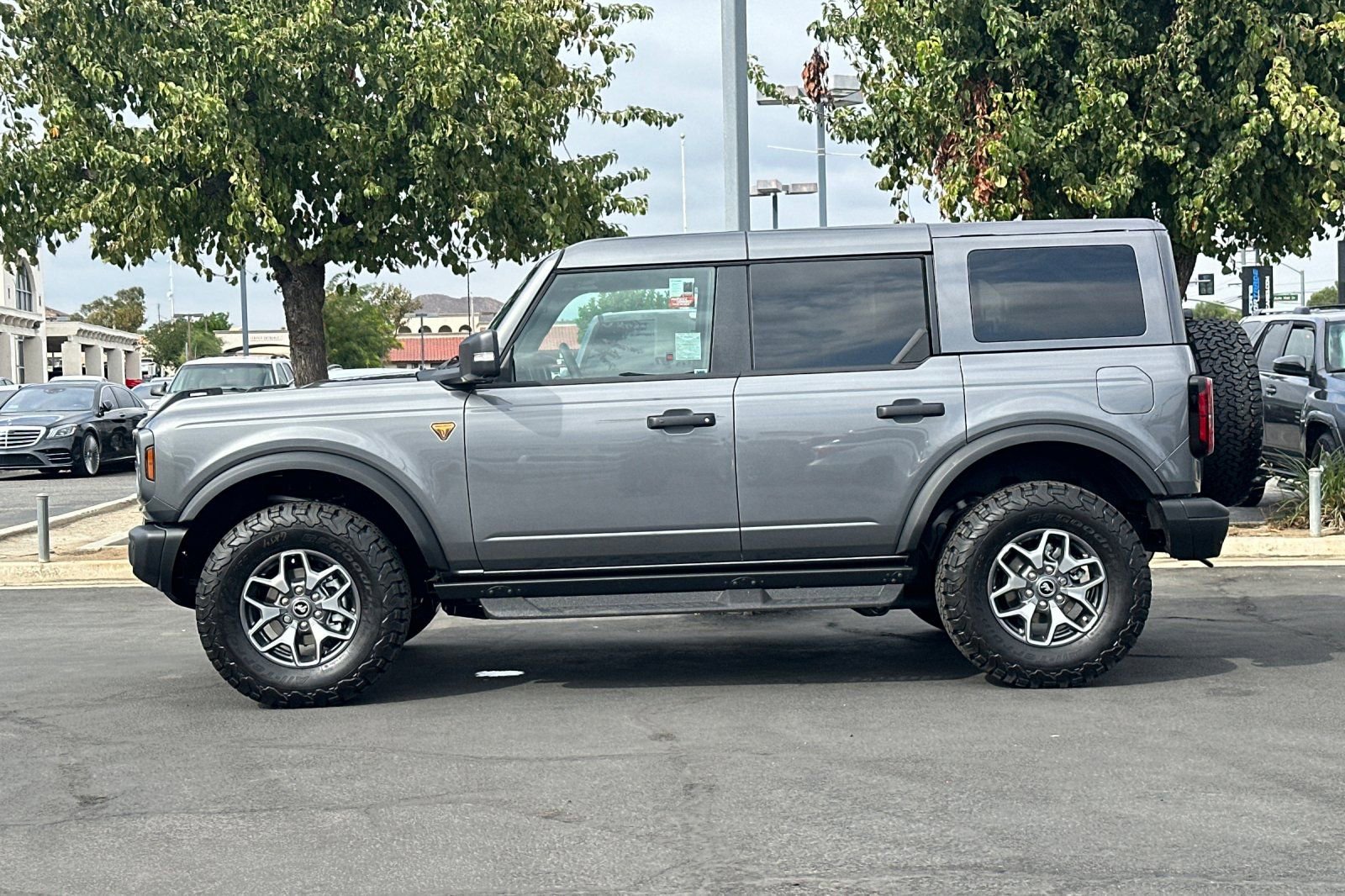 New 2025 Ford Bronco Badlands image 7