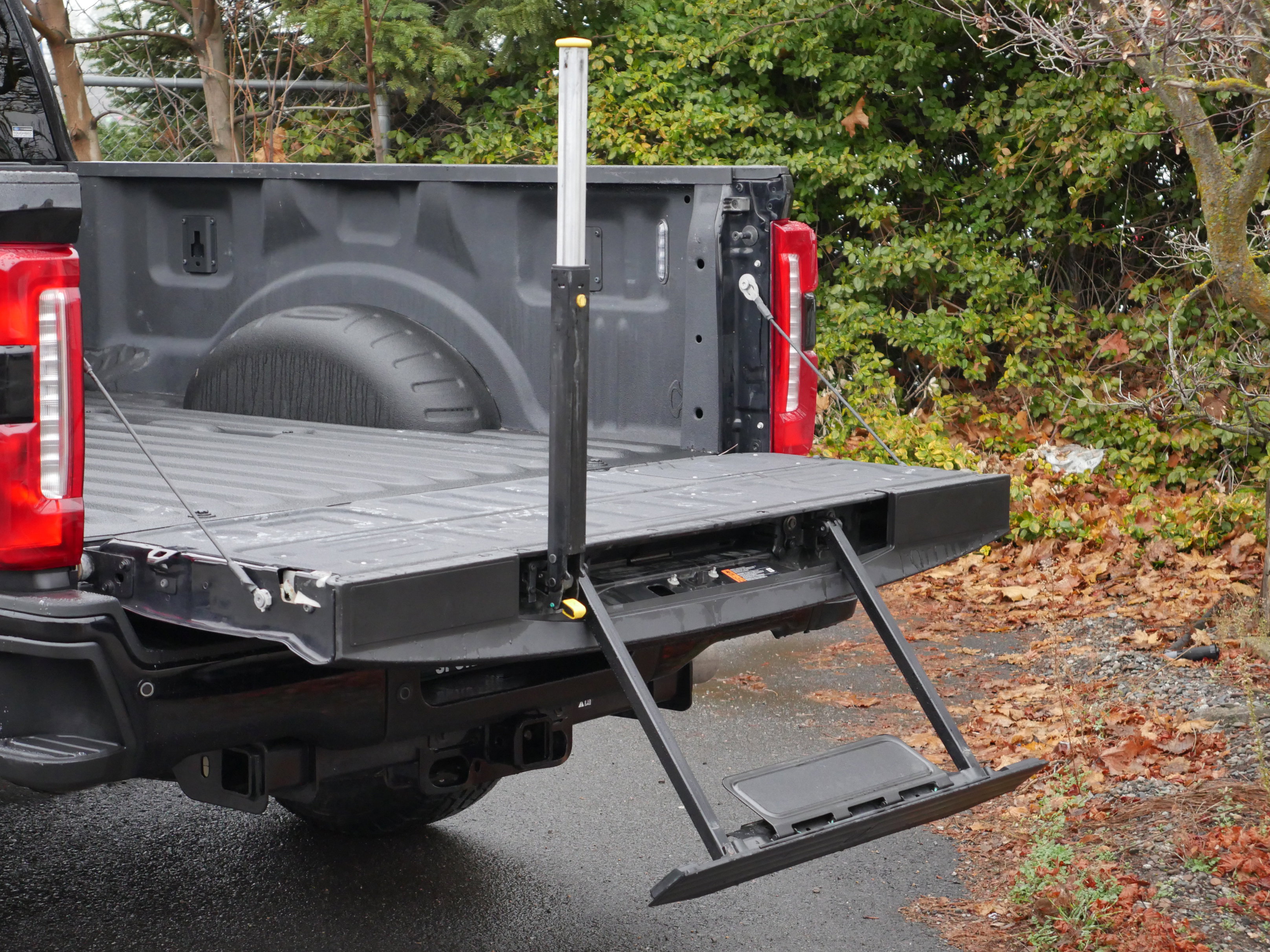 Certified 2023 Ford F350 Lariat w/ Black Appearance Package image 26