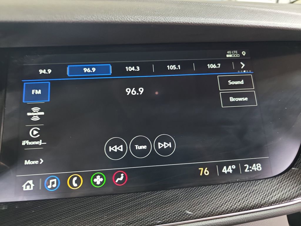 Used 2023 Buick Envision Essence w/ Sport Touring Package image 21