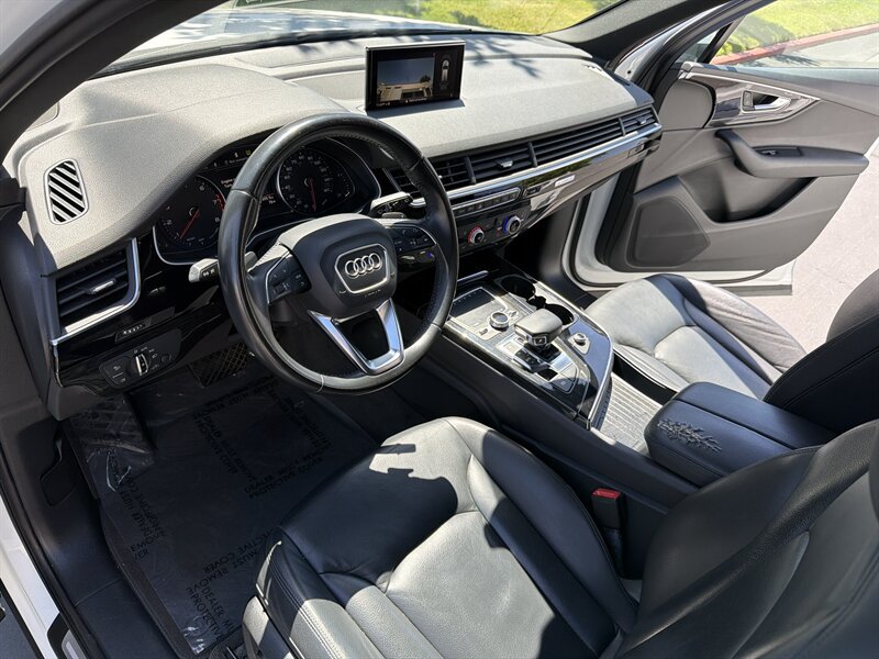Used 2017 Audi Q7 2.0T Premium AWD/4WD image 21