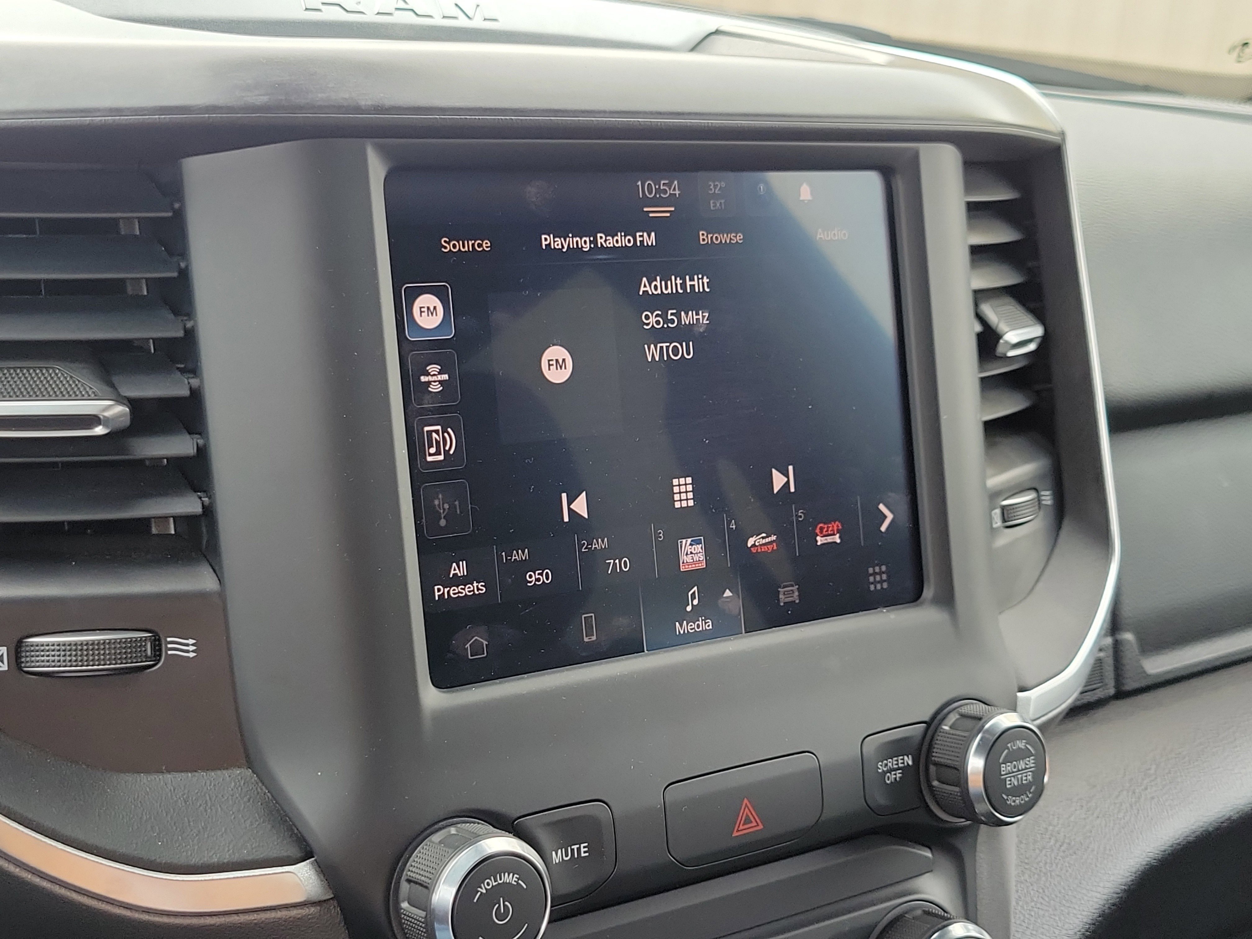 Used 2024 RAM 2500 Big Horn w/ Bed Utility Group image 16