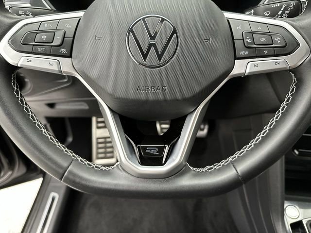 Used 2023 Volkswagen Tiguan SE R-Line image 15