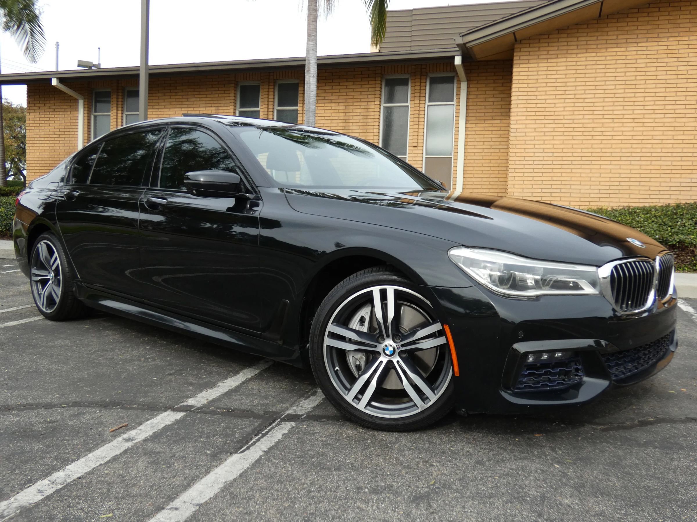 Used 2016 BMW 750i xDrive image 6