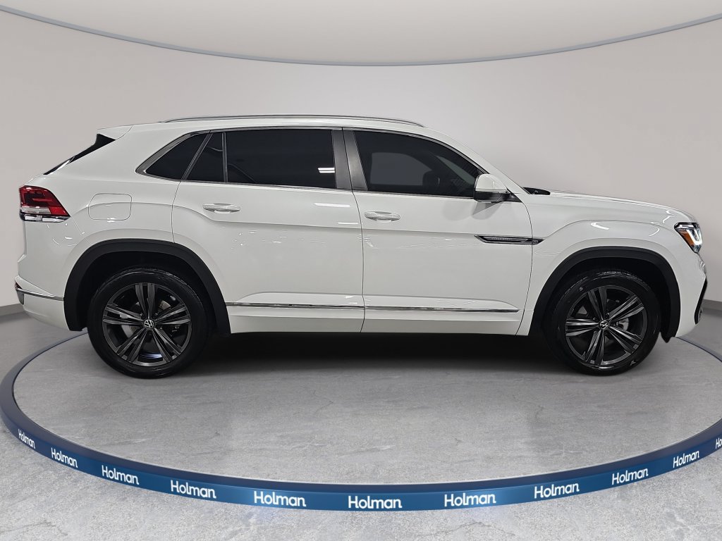 Used 2022 Volkswagen Atlas Cross Sport SEL R-Line AWD/4WD image 5