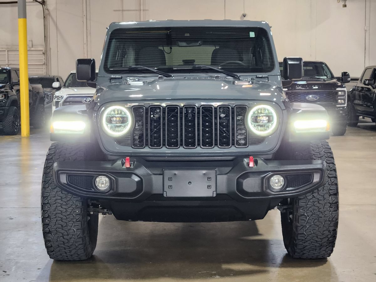 Used 2024 Jeep Wrangler Unlimited Rubicon w/ Technology Group AWD/4WD image 2