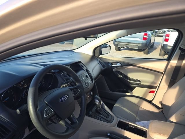 Used 2018 Ford Focus SE FWD image 9