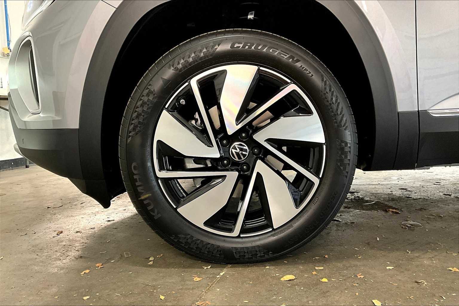 New 2026 Volkswagen Atlas SEL image 14