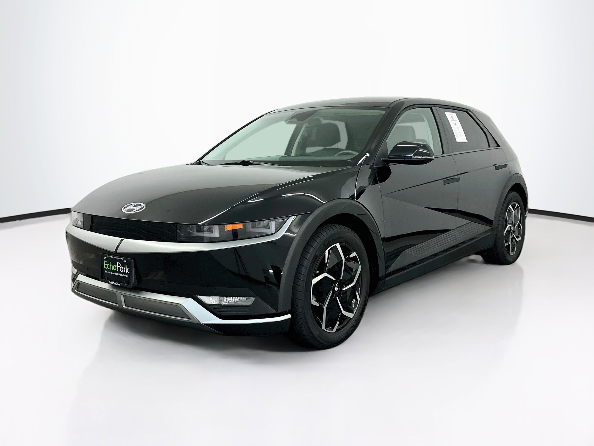 Used 2024 Hyundai Ioniq 5 SEL AWD/4WD image 3
