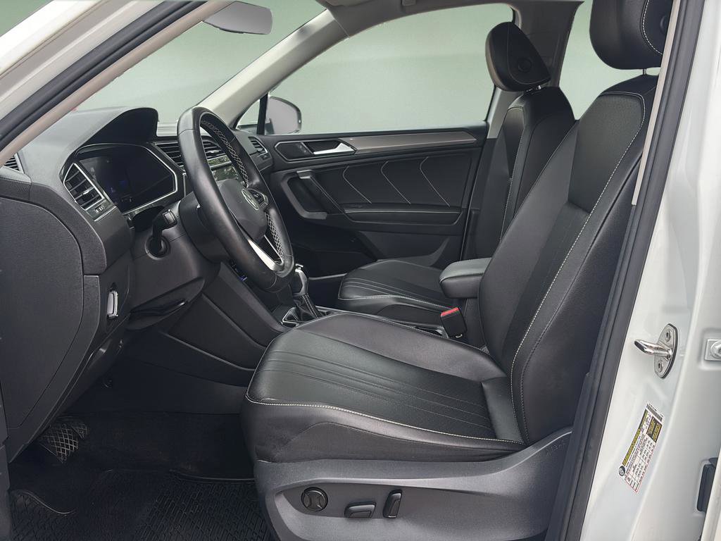 Used 2022 Volkswagen Tiguan SE FWD image 21