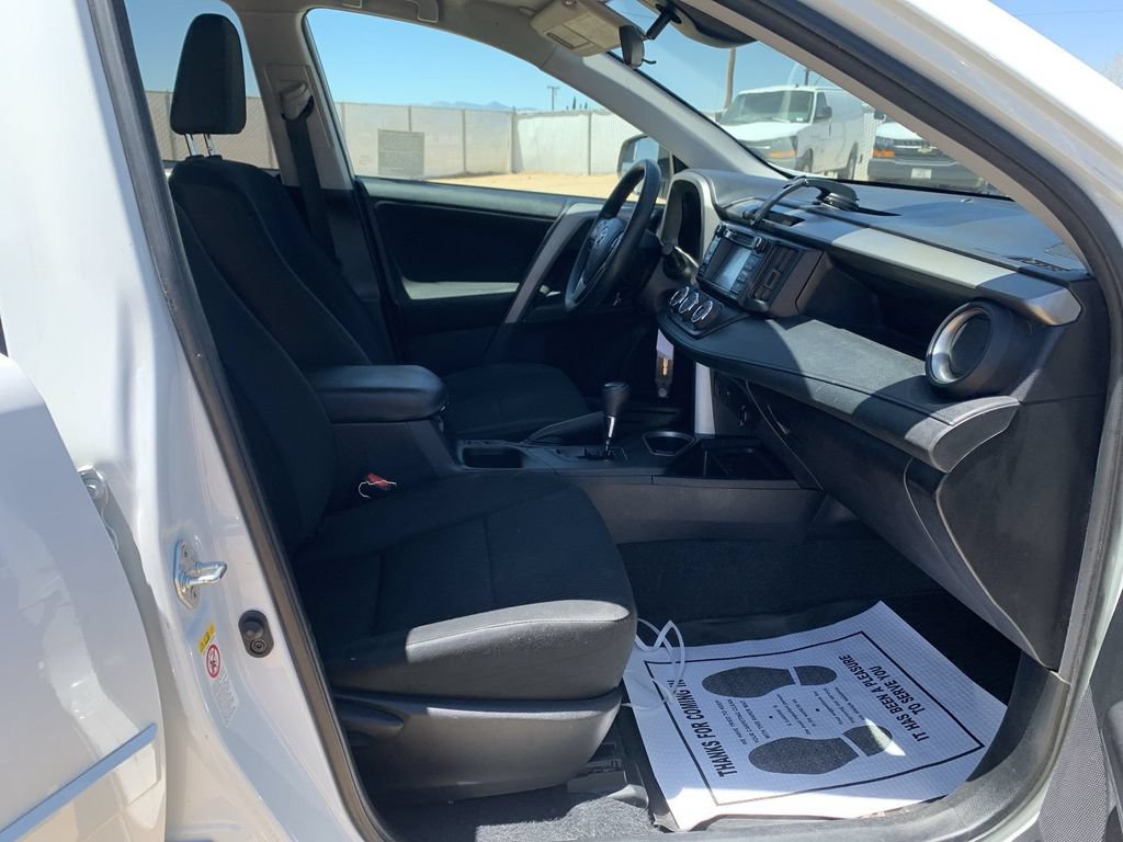 Used 2018 Toyota RAV4 LE w/ All Weather Liner Package AWD/4WD image 27