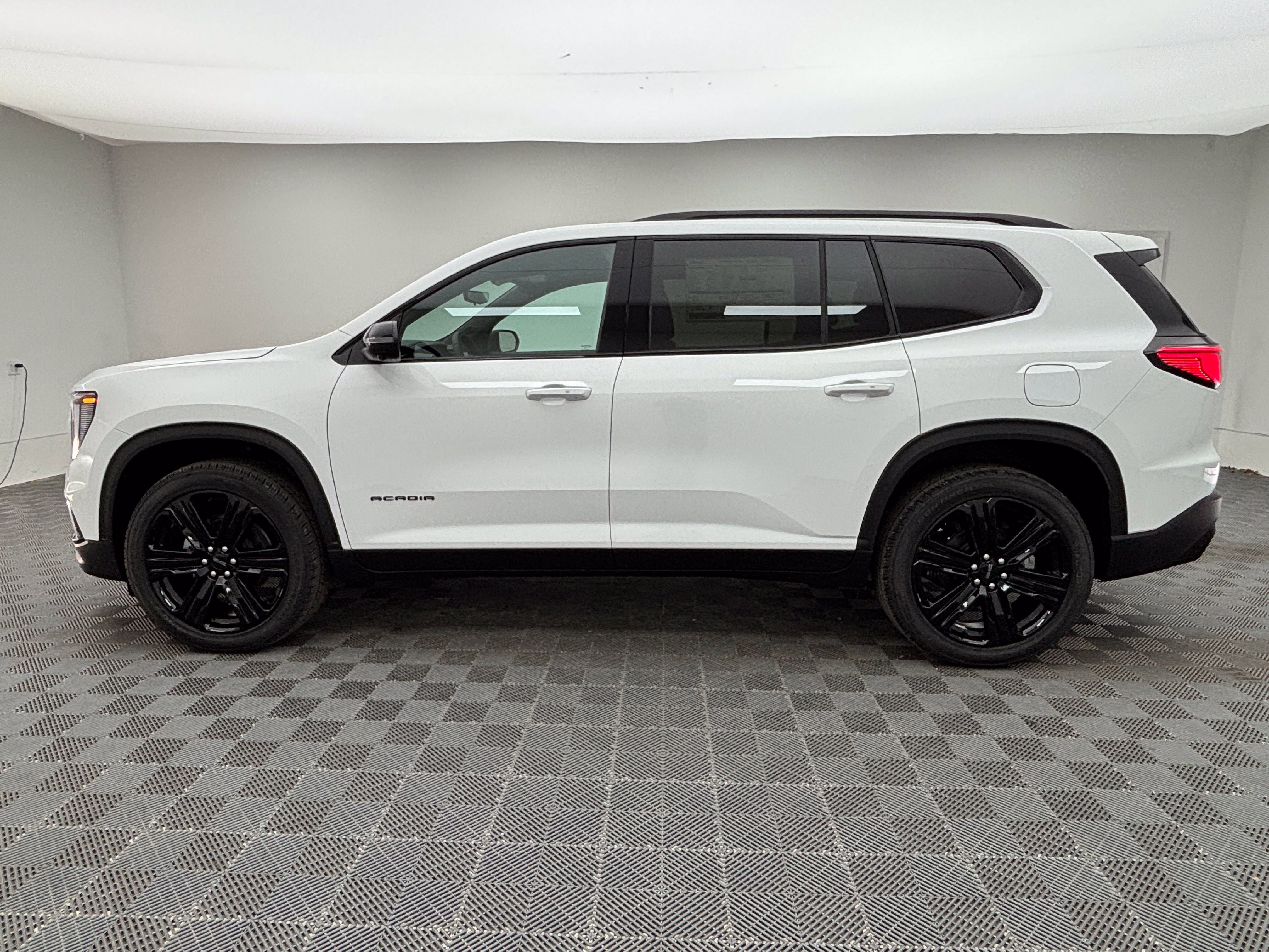 New 2026 GMC Acadia Elevation w/ Black Edition FWD image 15