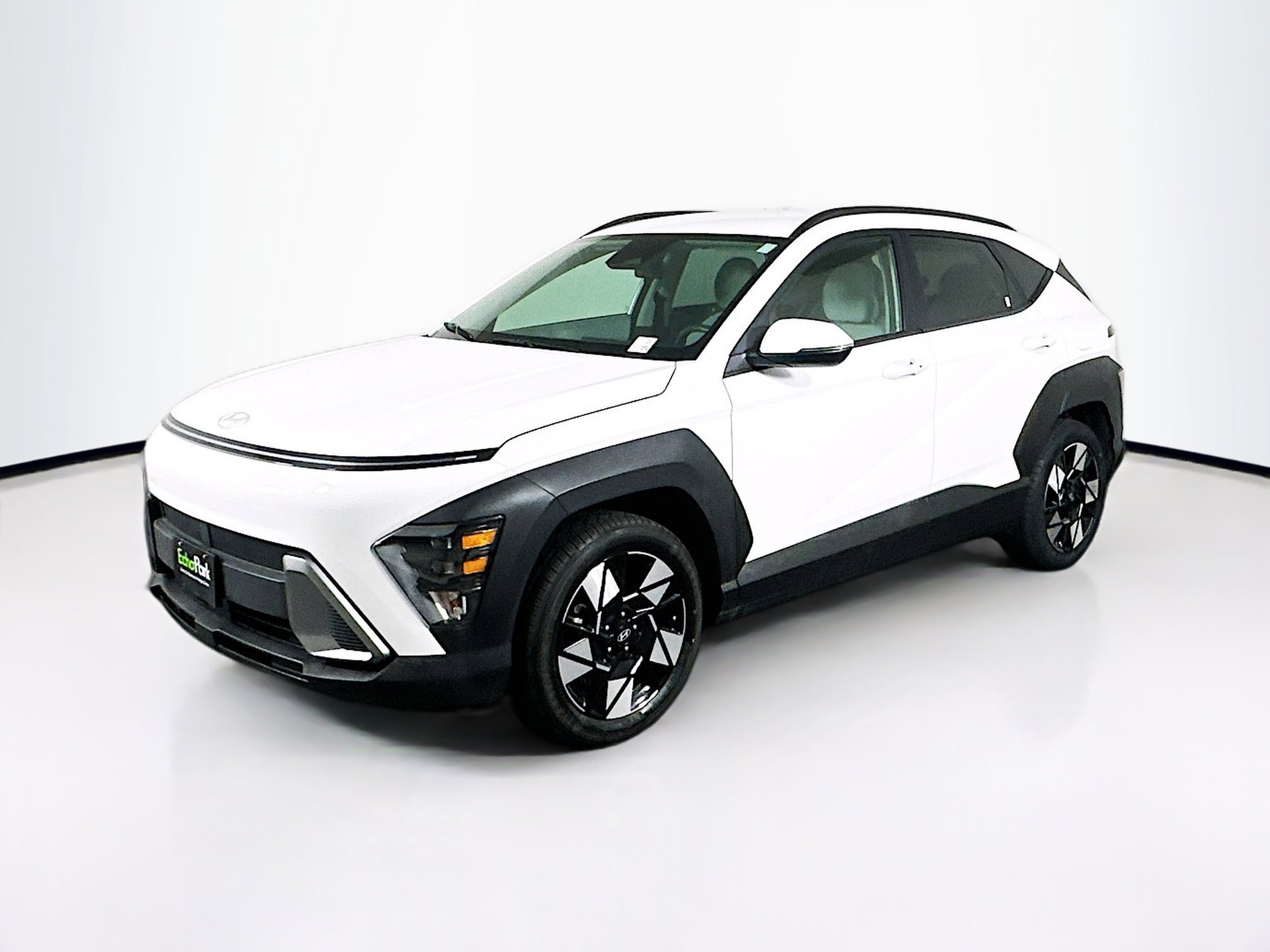 Used 2025 Hyundai Kona SEL FWD image 3