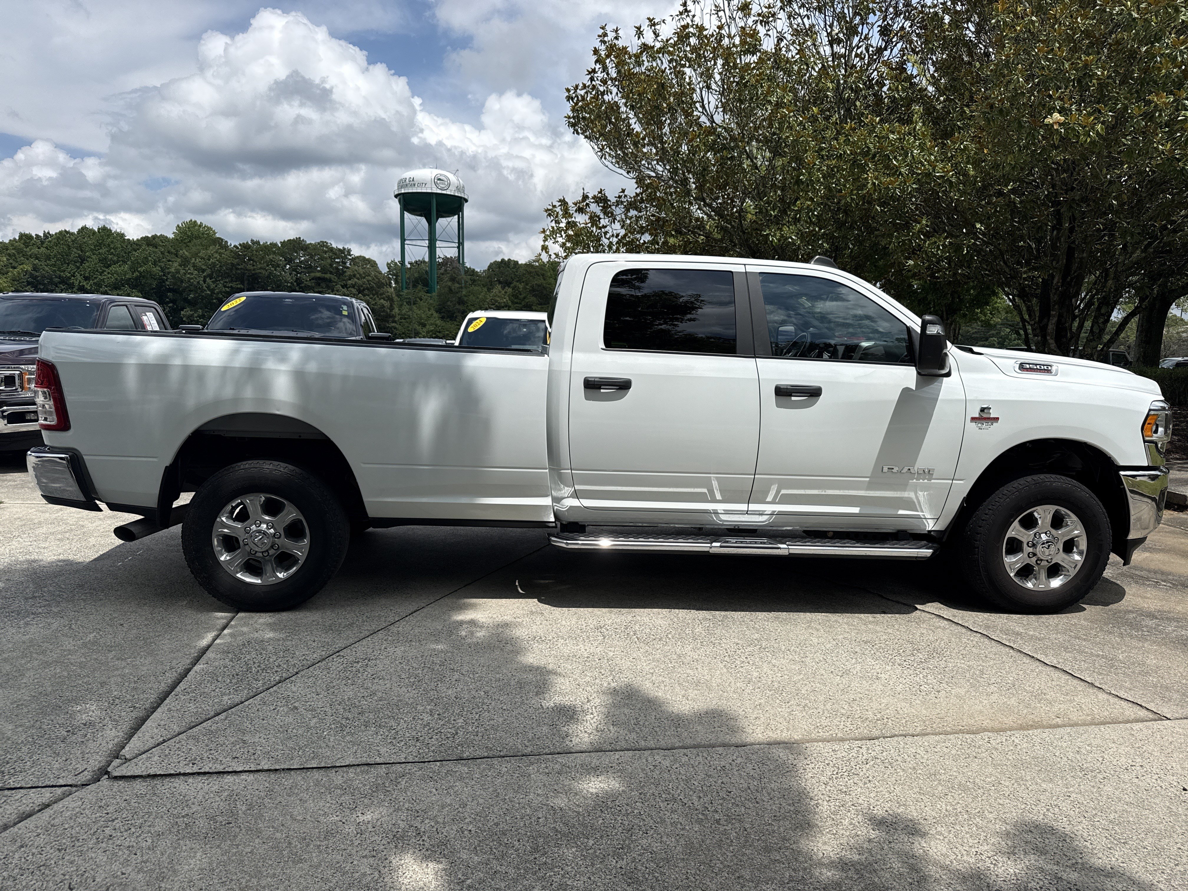 Used 2024 RAM 3500 Big Horn AWD/4WD image 8