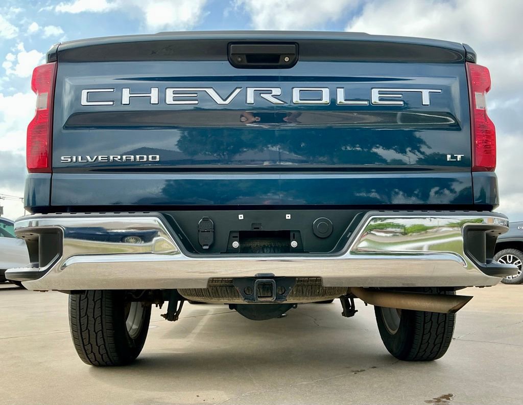 Used 2020 Chevrolet Silverado 1500 LT w/ LT Value Package AWD/4WD image 17