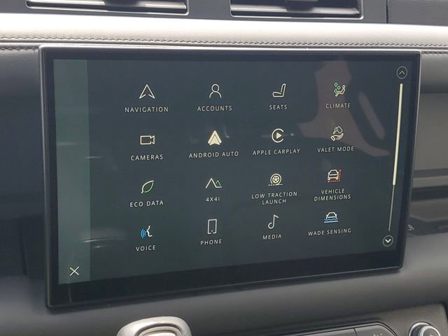 Certified 2023 Land Rover Defender 130 X-Dynamic SE AWD/4WD image 27