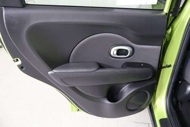 Used 2015 Kia Soul FWD image 13