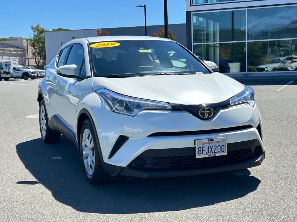 Used 2019 Toyota C-HR LE FWD image 7
