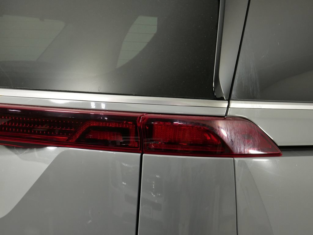 Used 2023 Kia Carnival SX FWD image 13
