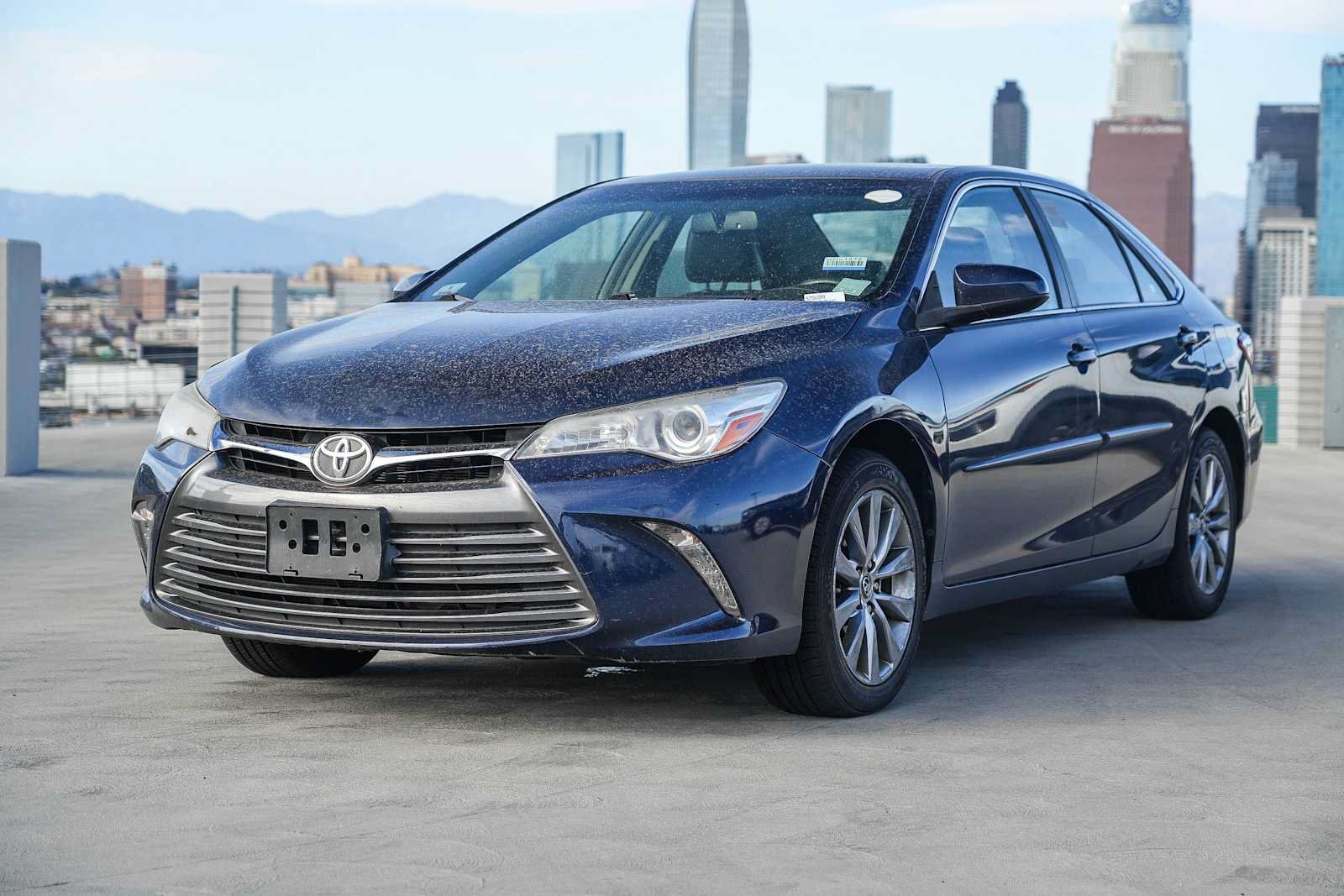 Used 2017 Toyota Camry XLE w/ Convenience Package FWD image 1