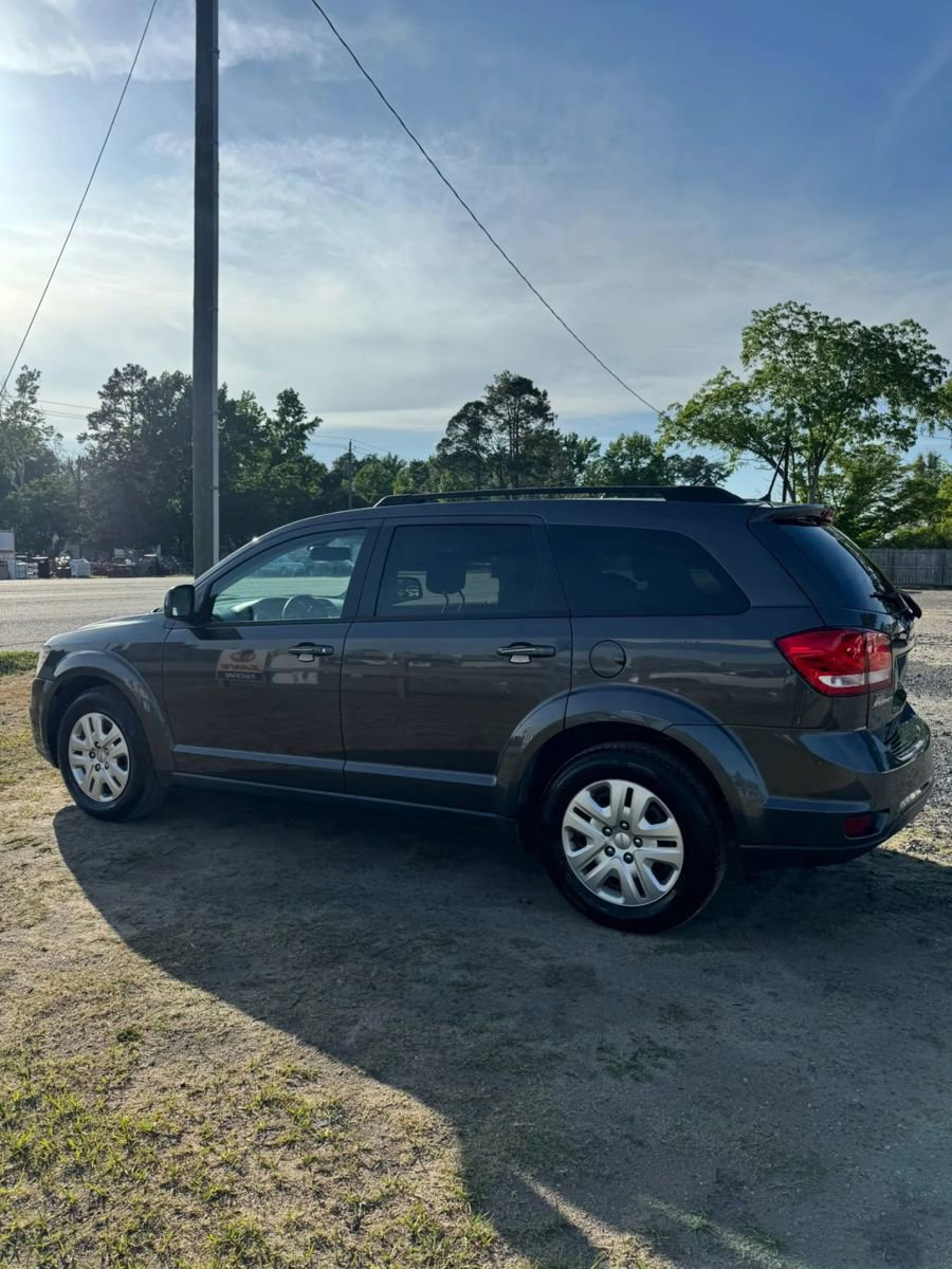Used 2019 Dodge Journey SE FWD image 6