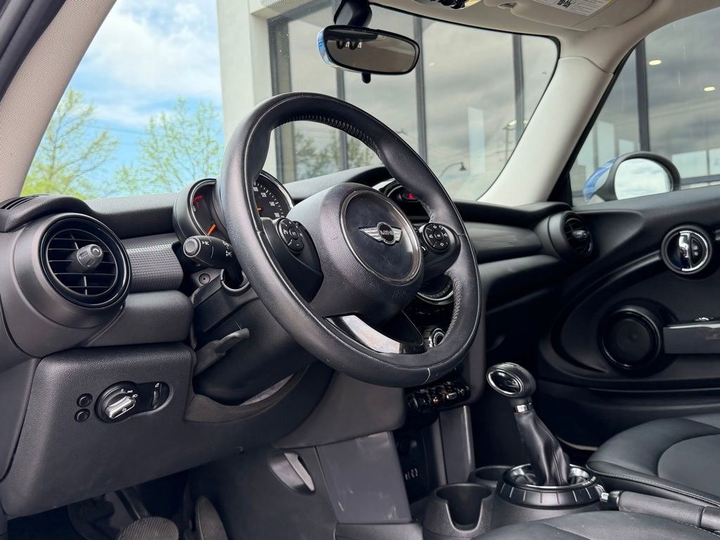 Used 2014 MINI Cooper 2-Door Hardtop FWD image 2