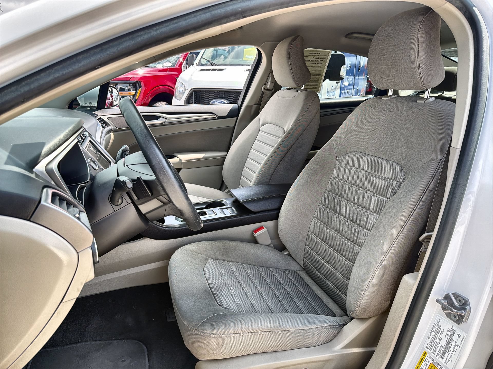 Certified 2019 Ford Fusion SE FWD image 11