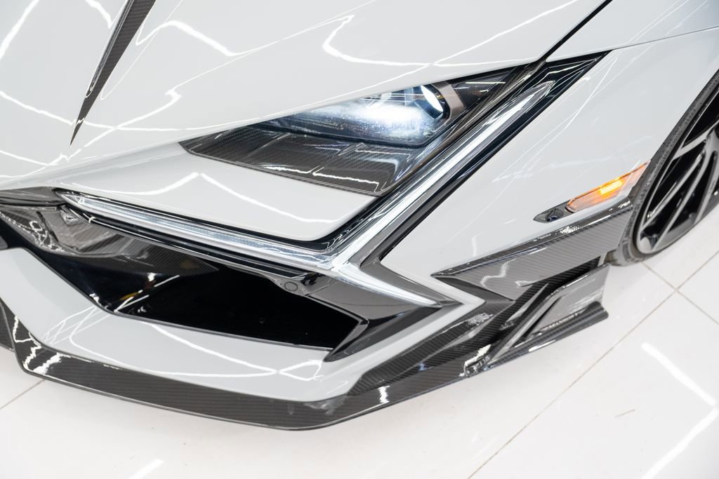 Used 2025 Lamborghini Revuelto AWD/4WD image 37