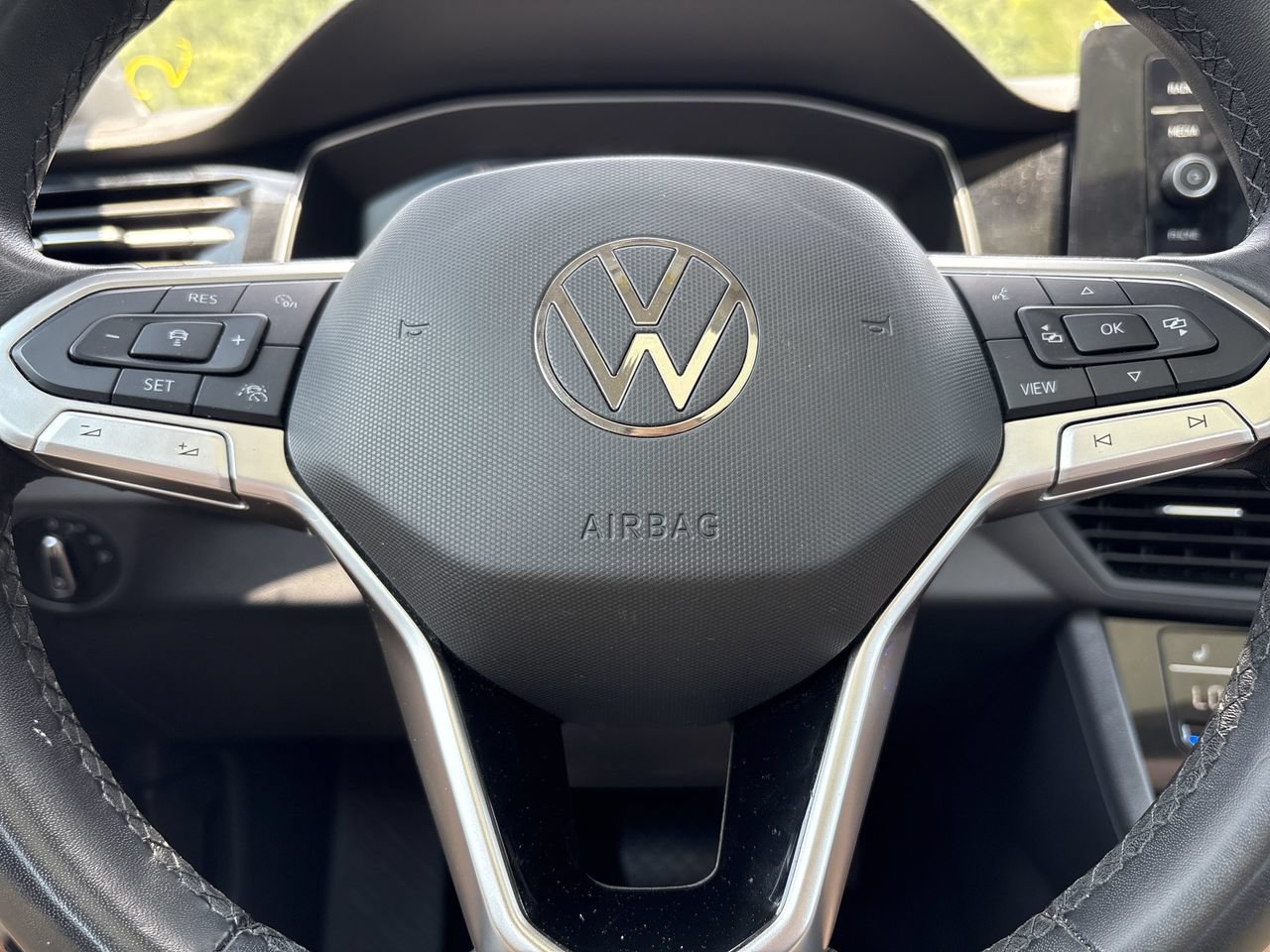 Used 2025 Volkswagen Jetta SE FWD image 10