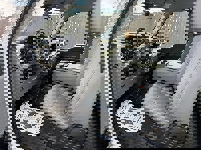 Used 2025 Ford F250 XL w/ XL Chrome Package image 27