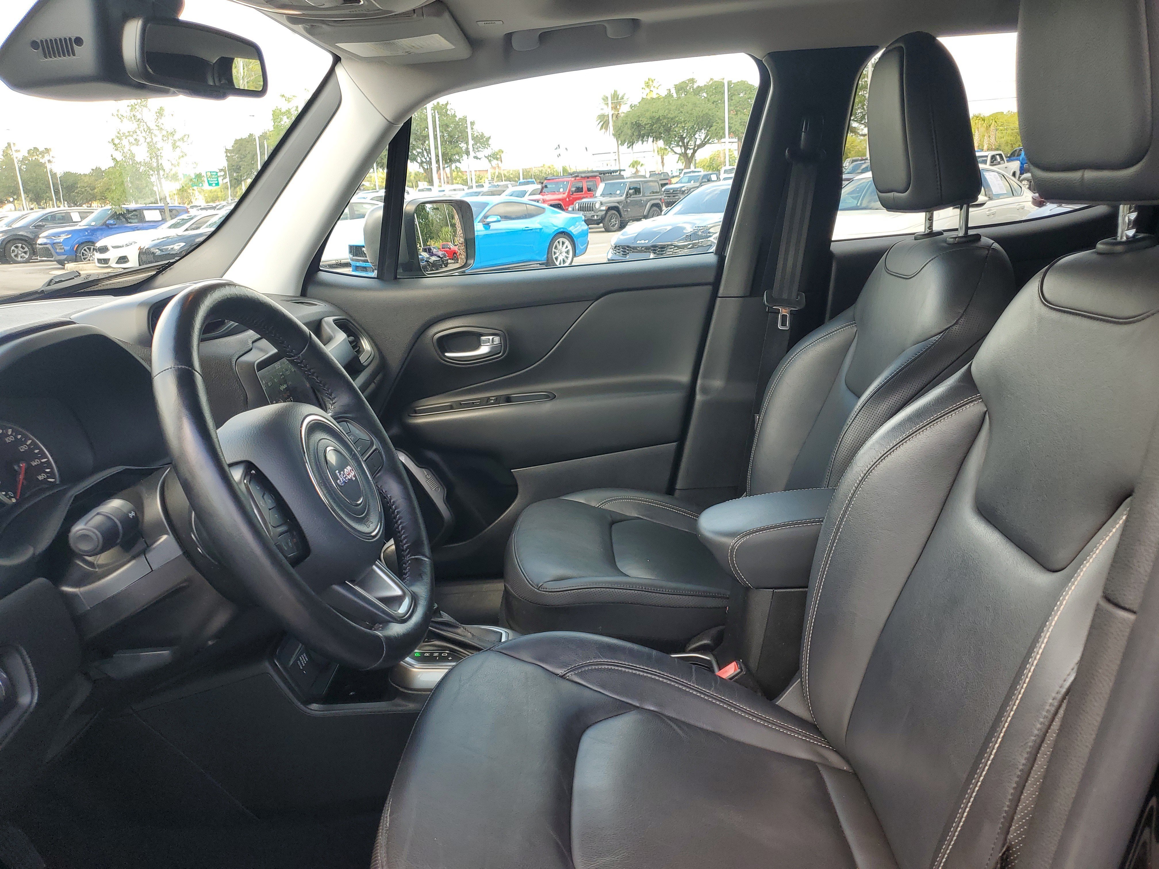 Used 2020 Jeep Renegade Limited w/ UConnect 8.4 Nav Group AWD/4WD image 12