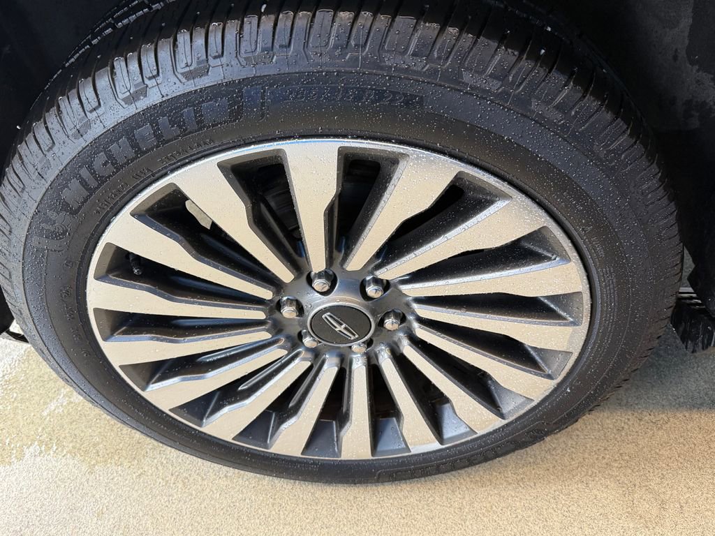 Used 2019 Lincoln Navigator Reserve AWD/4WD image 9
