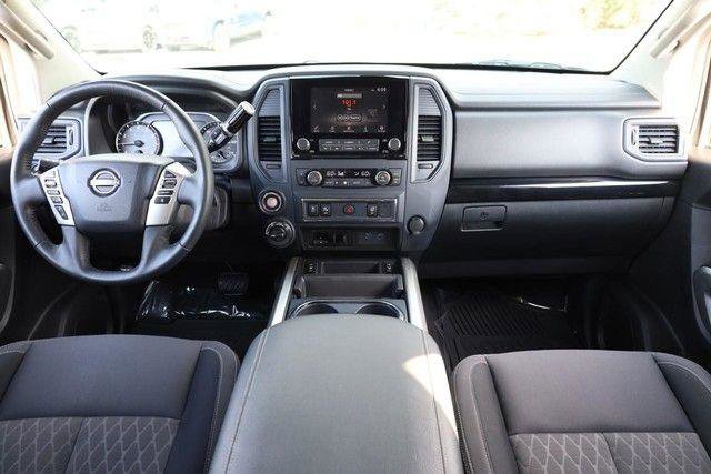 Used 2024 Nissan Titan SV w/ SV Convenience Package AWD/4WD image 21