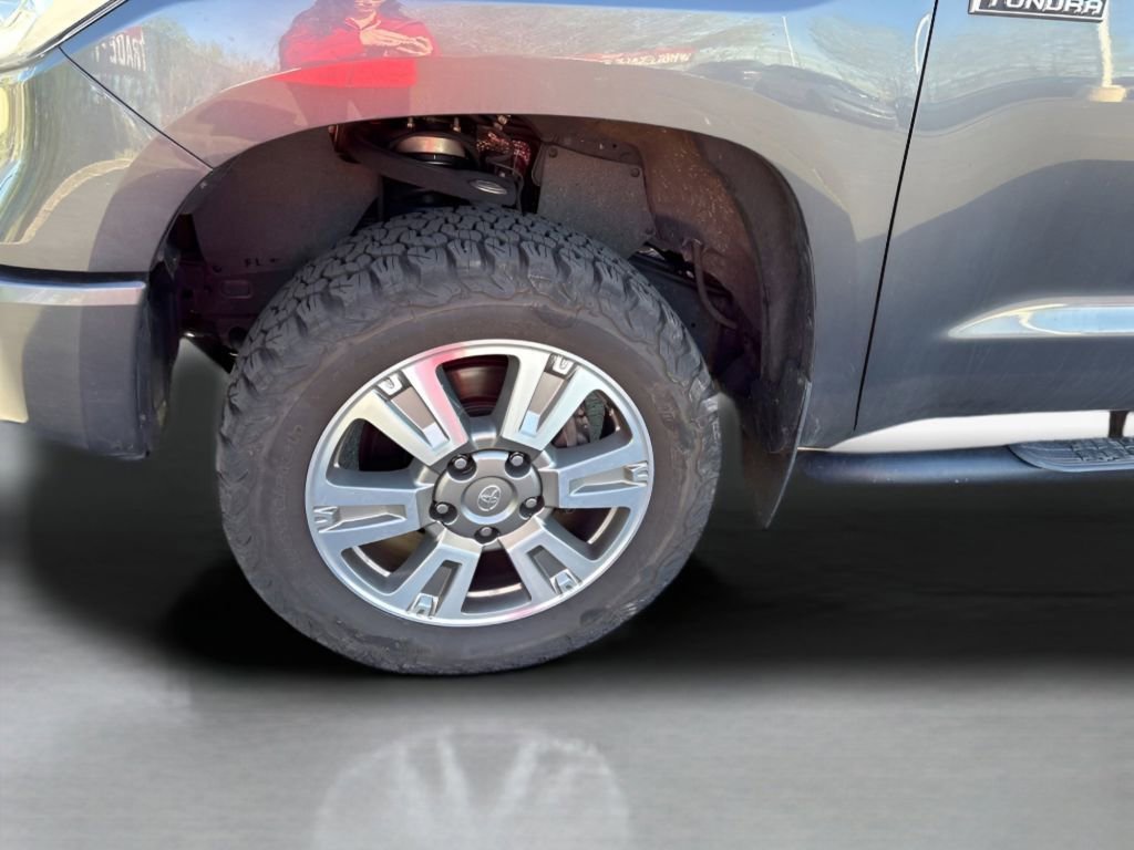 Used 2017 Toyota Tundra Platinum image 18