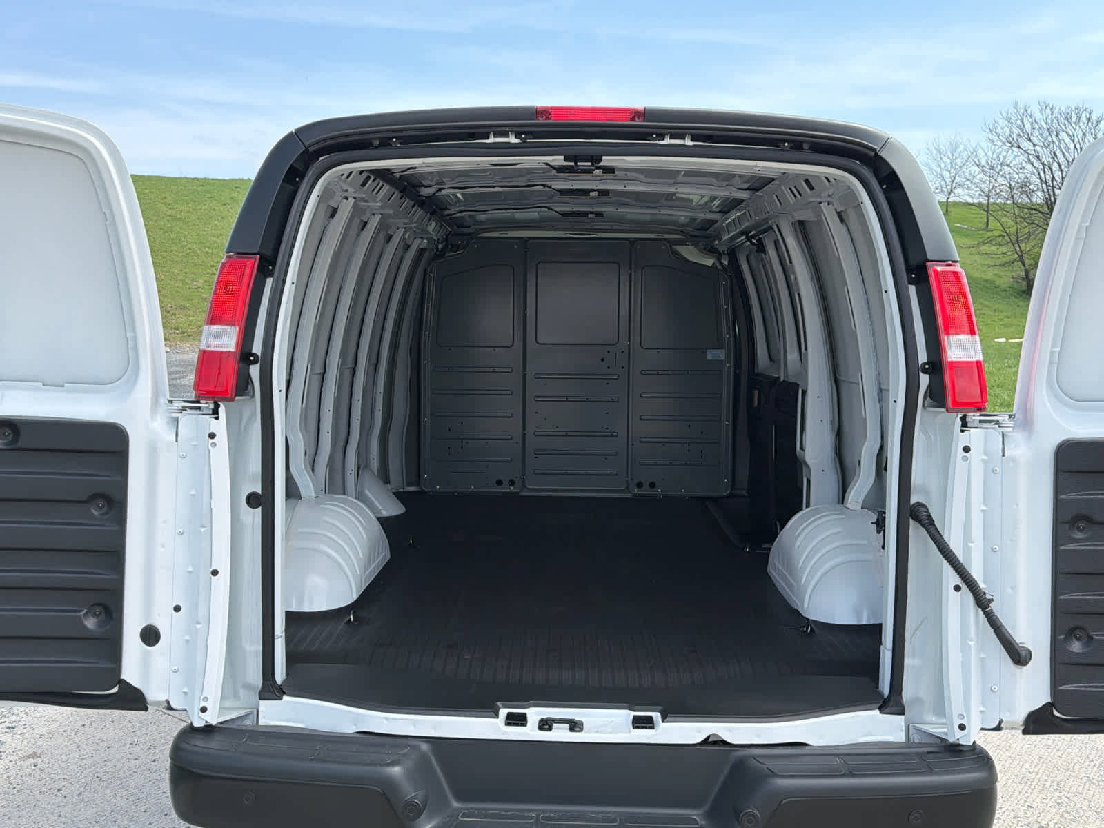 New 2025 Chevrolet Express 2500 w/ Driver Convenience Package image 8