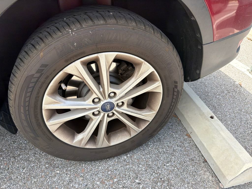 Used 2017 Ford Escape SE w/ Equipment Group 201A image 14