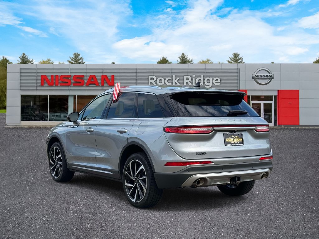 Used 2023 Lincoln Corsair Reserve w/ Equipment Group 201A AWD/4WD image 4