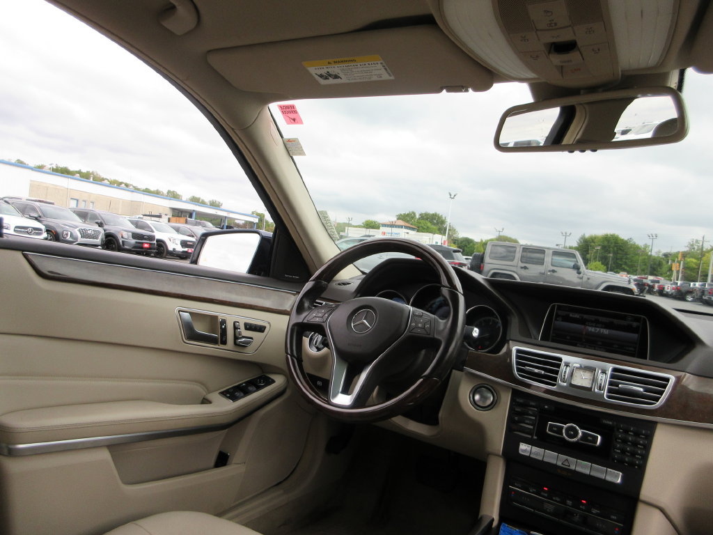 Used 2014 Mercedes-Benz E 350 4MATIC Sedan image 22