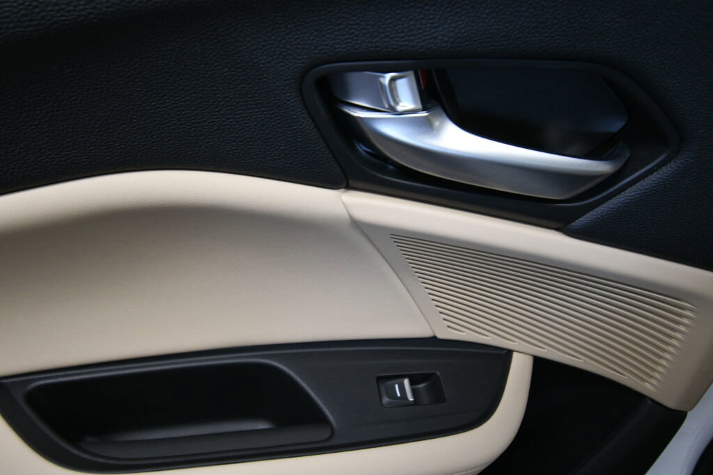 Used 2024 Acura TLX w/ Technology Package image 21