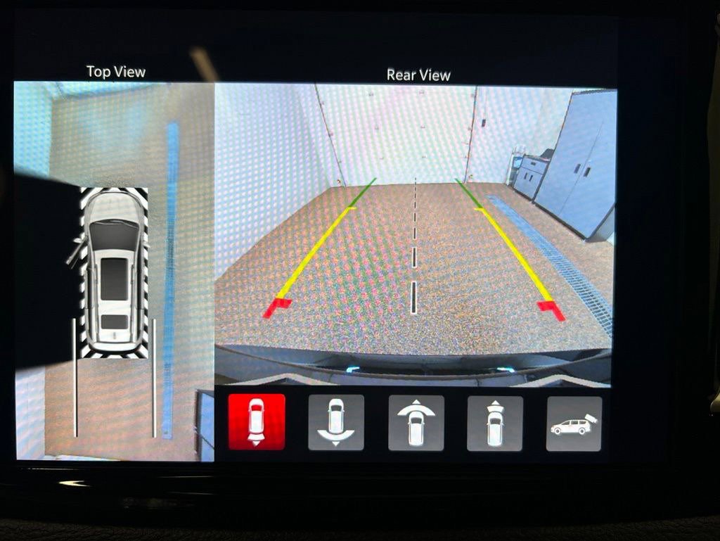 New 2027 Chrysler Pacifica Limited FWD image 22