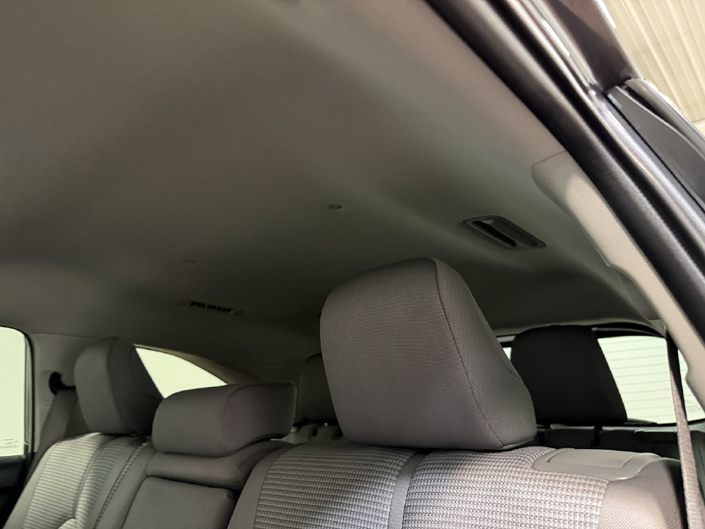 Used 2023 Toyota Highlander L FWD image 9