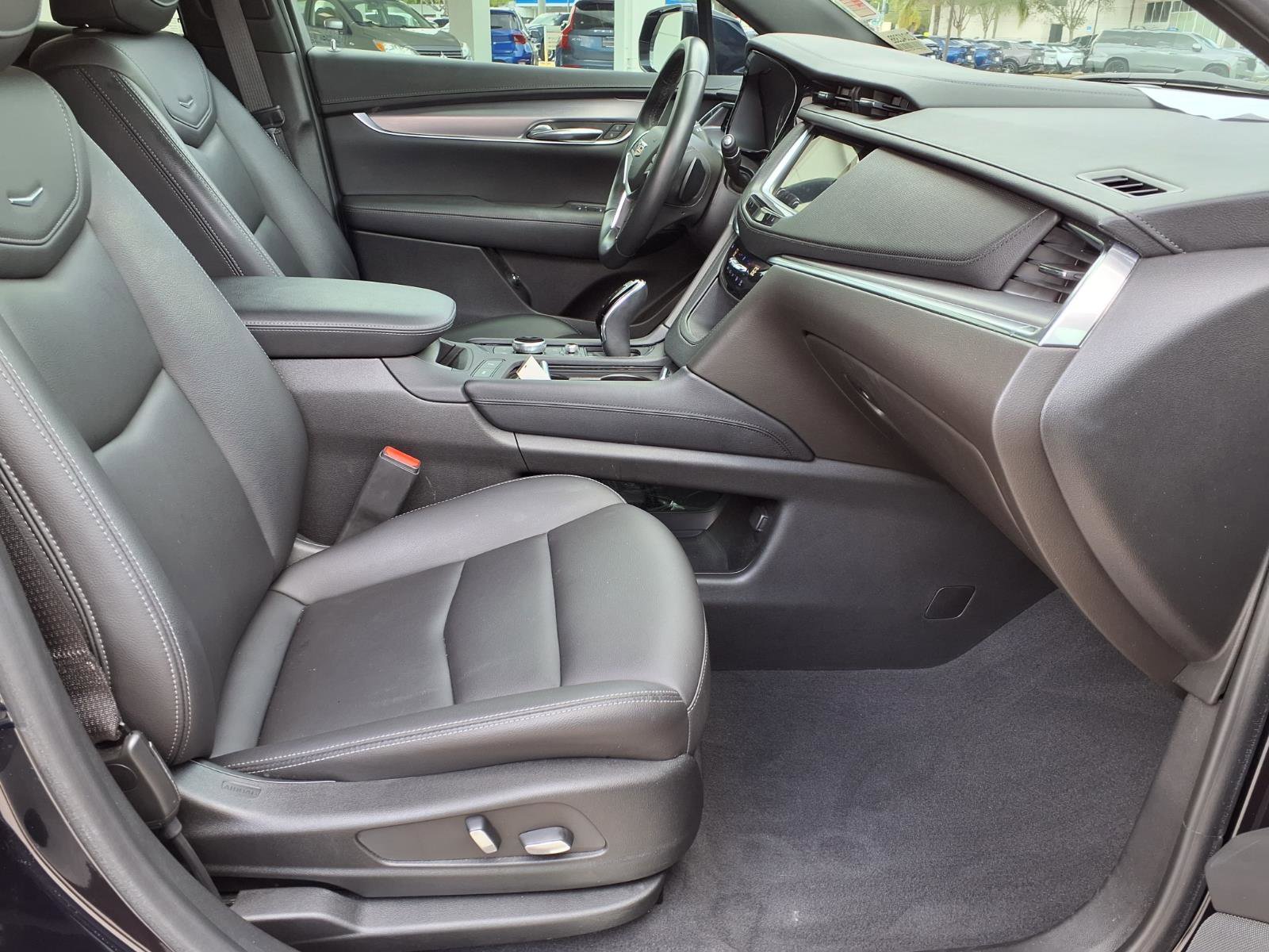 Certified 2022 Cadillac XT5 Luxury image 9