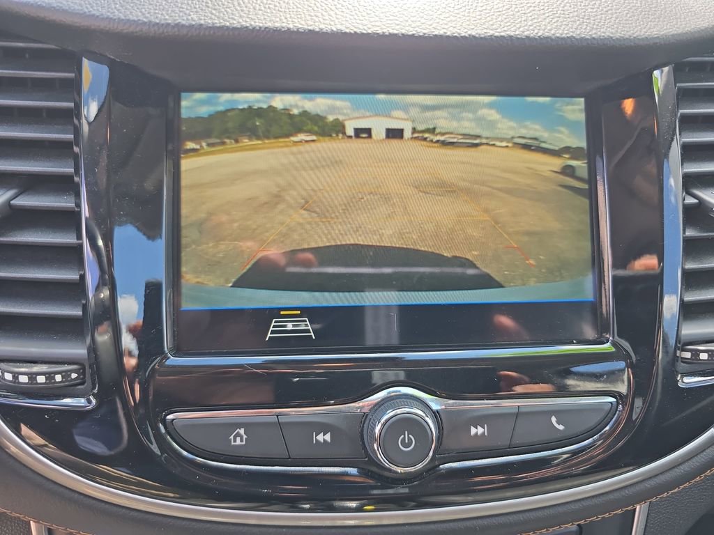 Used 2019 Chevrolet Trax LT w/ LT Convenience Package FWD image 20