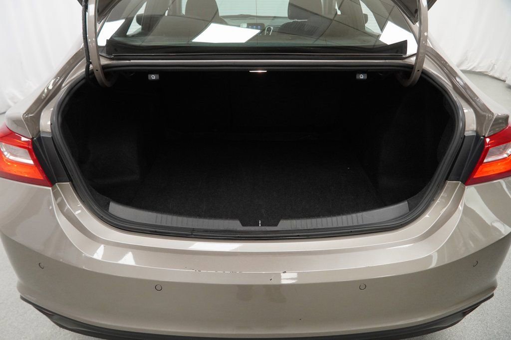 Used 2024 Chevrolet Malibu LT image 43