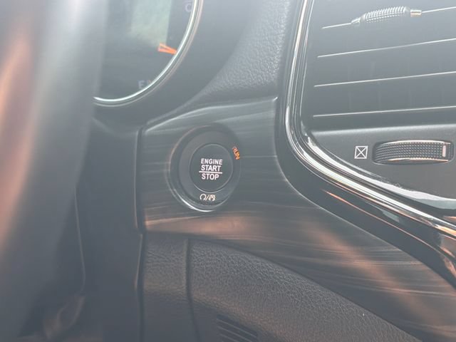 Used 2021 Jeep Grand Cherokee Laredo X AWD/4WD image 19