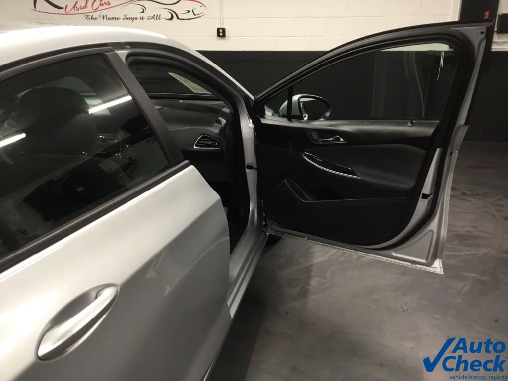 Used 2019 Chevrolet Cruze LS w/ LS Fleet Convenience Package image 38