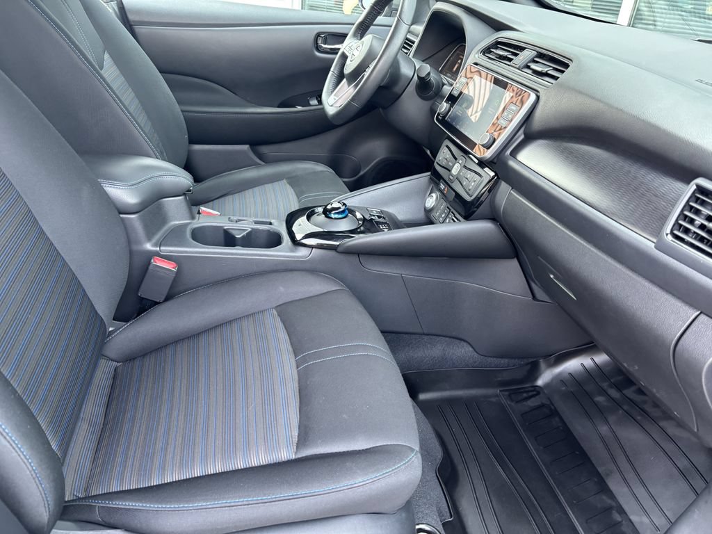 Used 2024 Nissan Leaf SV Plus FWD image 30