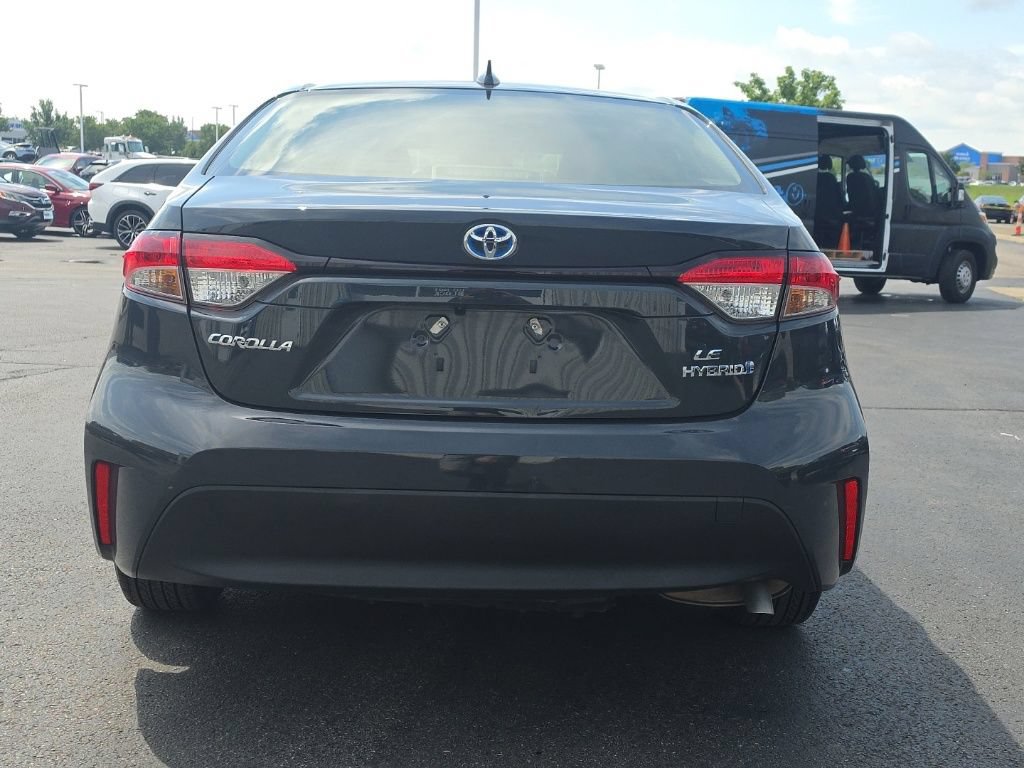 Used 2023 Toyota Corolla LE FWD image 6