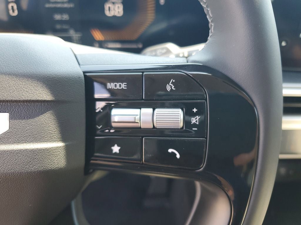 New 2026 Kia Sorento S w/ S Panoramic Sunroof Package FWD image 13