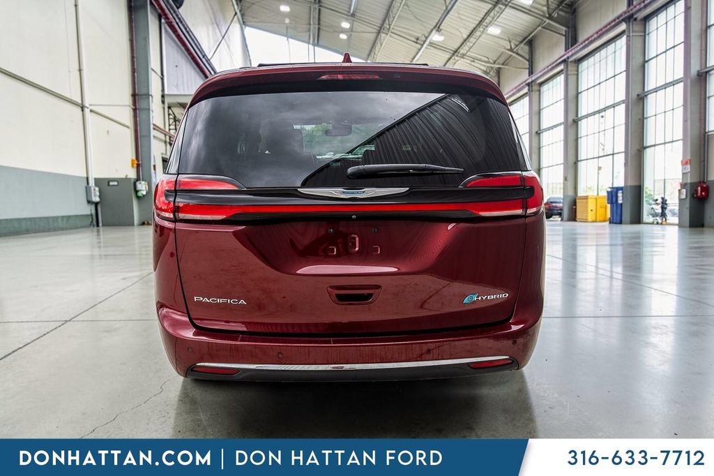 Used 2021 Chrysler Pacifica Touring-L FWD image 28