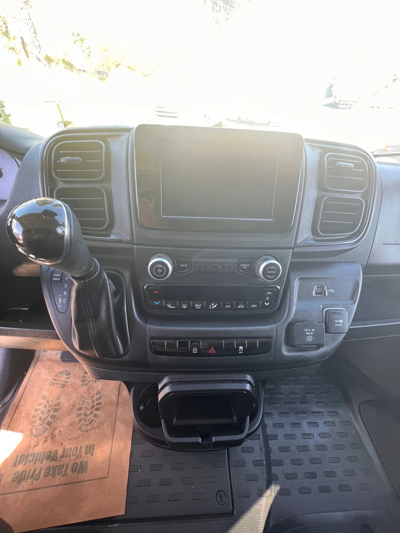 Used 2024 RAM ProMaster 2500 w/ Convenience Group FWD image 13